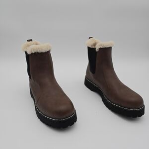 Portland Boots Womens 9.5 Brown Faux Fur Leather Chelsea Helena Lug Slip On